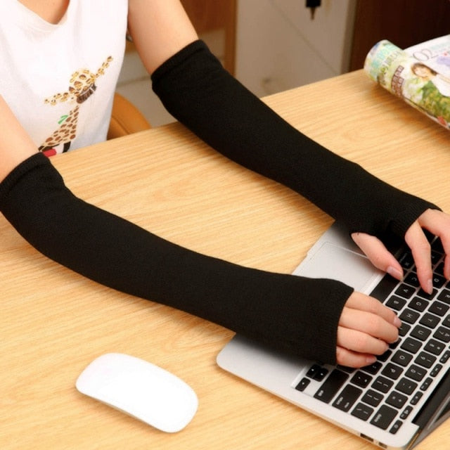 Black Short Fingerless Wool Knit Gloves for Women and Men